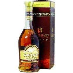 Ararat 5 yo 40 % 0,7 l (holá láhev)