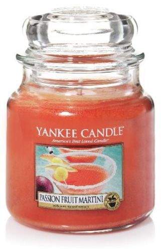 Yankee Candle vonná svíčka Passion Fruit Martini 411 g