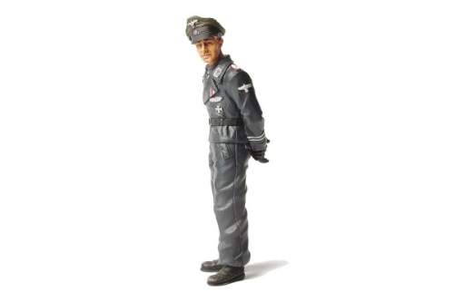 TORRO 1/16 figurka stojícího německého vyššího vůdce útočné jednotky Jochena Peiper z 2 sv. vál. TOR285095