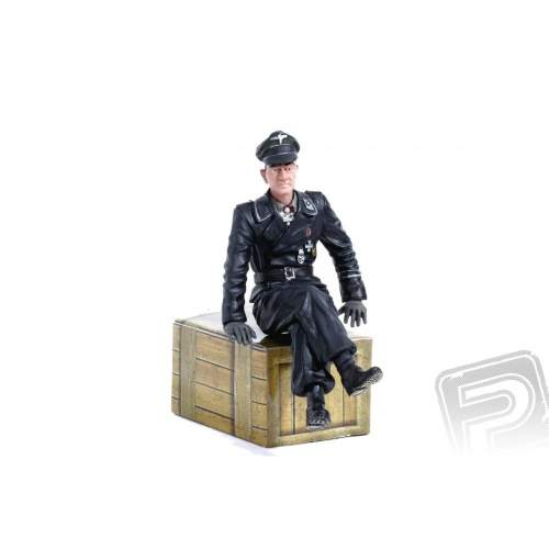 TORRO 1/16 figurka německého sedícího kapitána Michaela Wittmann z 2 sv. války, ručně malovaná TOR285114
