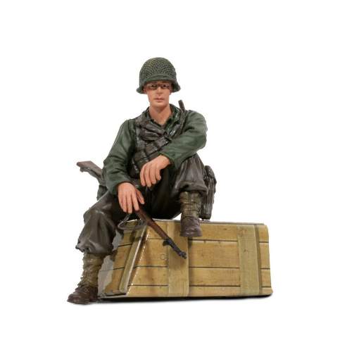 TORRO 1/16 figurka sedícího vojáka U.S. 1st Infantérie z 2 sv. války, ručně malovaný TOR285125