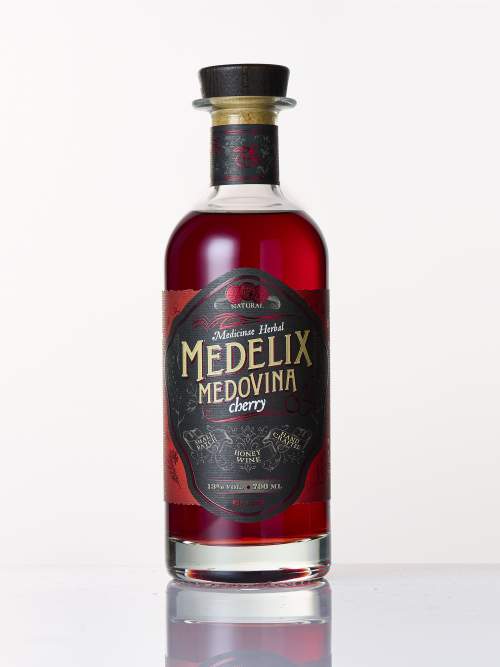 Medelix Cherry  13% 0,7L (holá láhev)