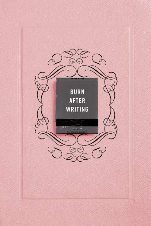 Shann Nix-Jonesová - Burn After Writing (Pink)